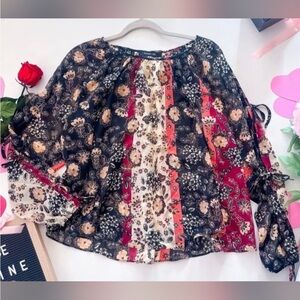 NWT Sugarlips Boho Floral Flowy exposed arm long sleep top